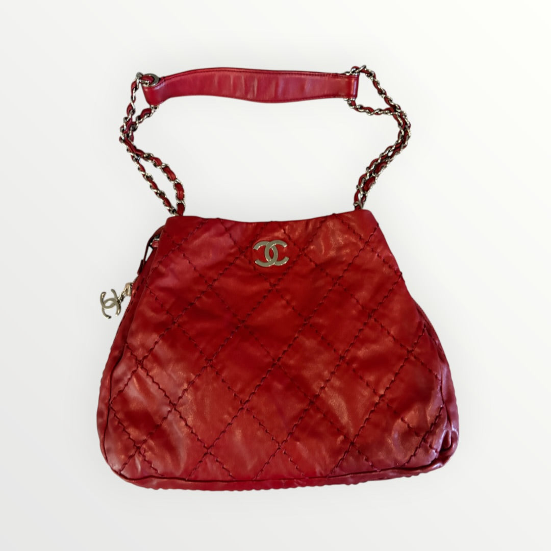 CHANEL DIAMOND STITCH HOBO SHOULDER BAG