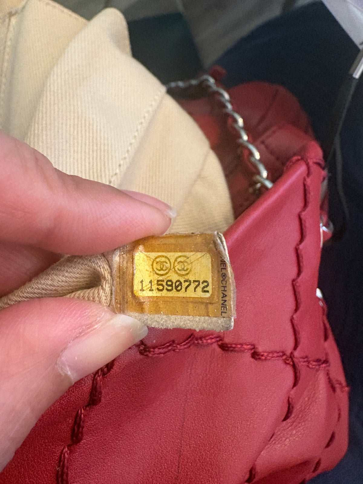 CHANEL DIAMOND STITCH HOBO SHOULDER BAG