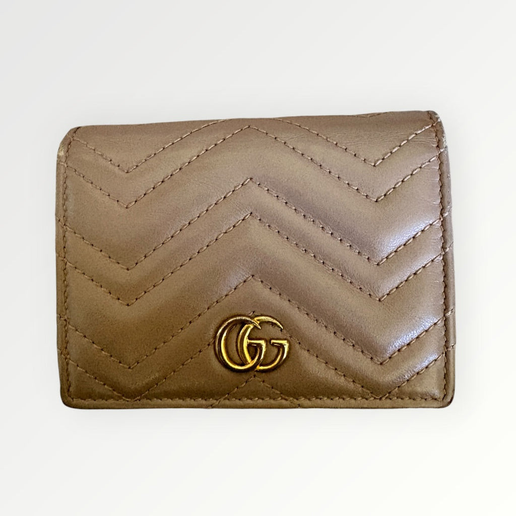 GUCCI GG MARMONT MATELASSÉ COMPACT WALLET