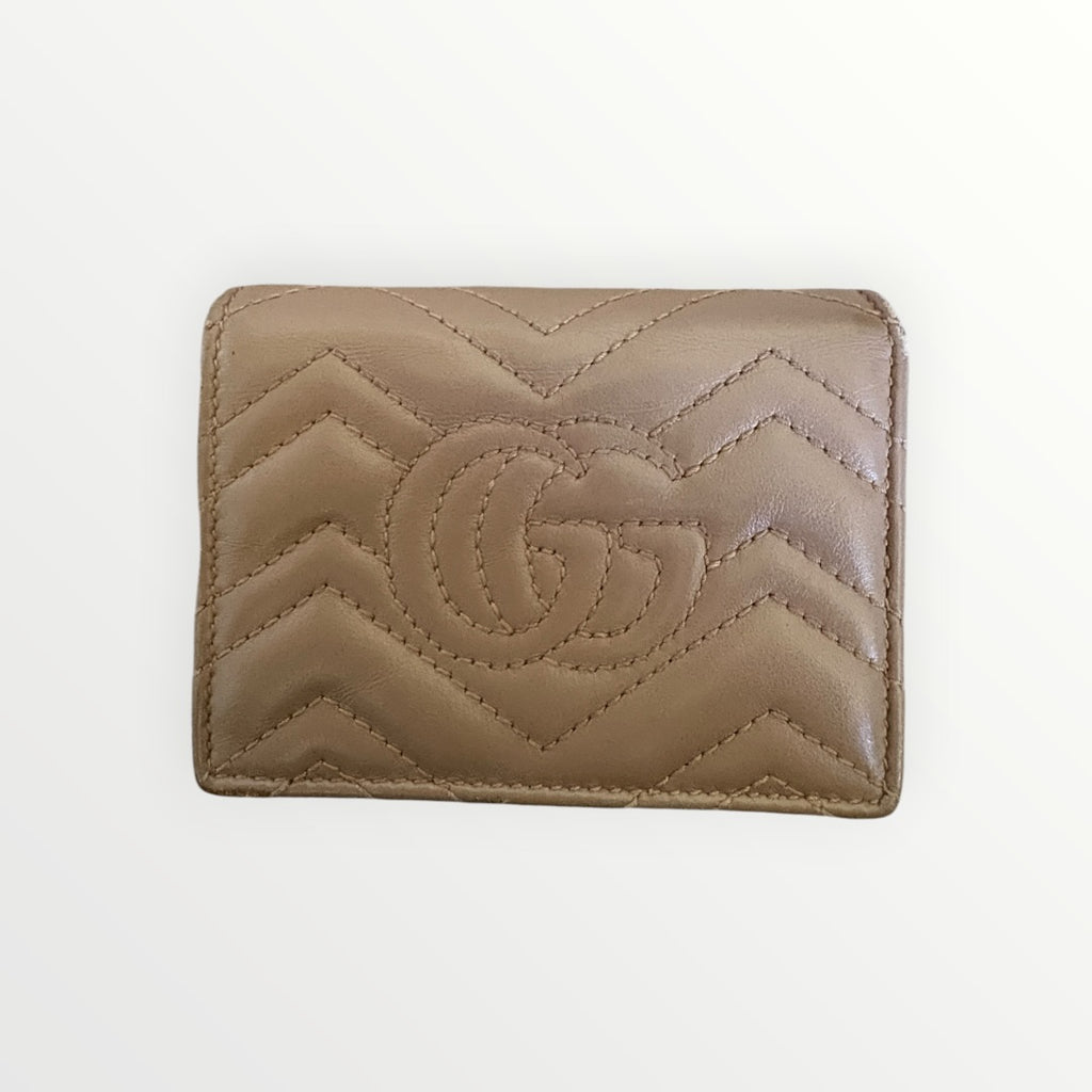 GUCCI GG MARMONT MATELASSÉ COMPACT WALLET