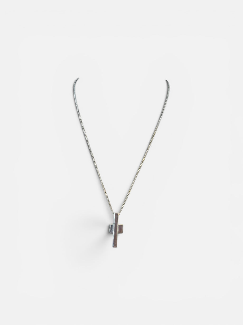 GUCCI CROSS PENDANT NECKLACE