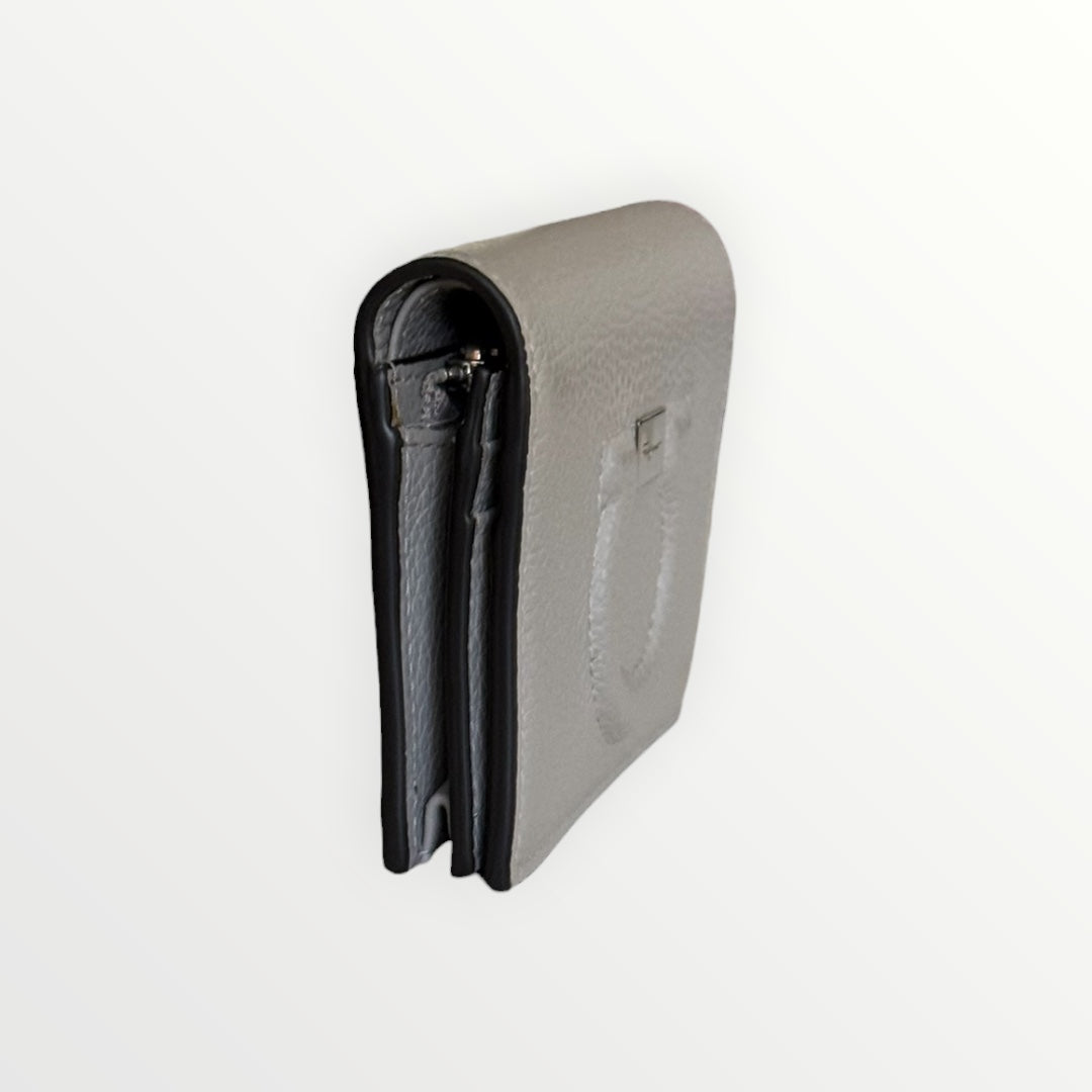 FERRAGAMO GANCIO CITY PEBBLED LEATHER COMPACT WALLET