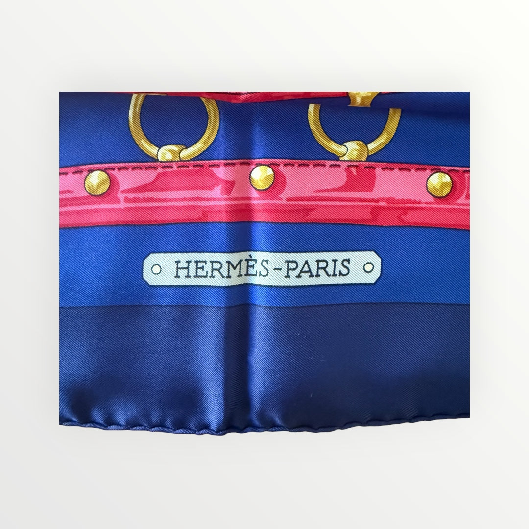 HERMÉS AUX CHAMPS CARRÉS 90 SILK SCARF